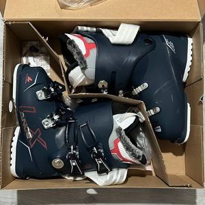 Lange Ski Boots - U.S Woman’s 6.5